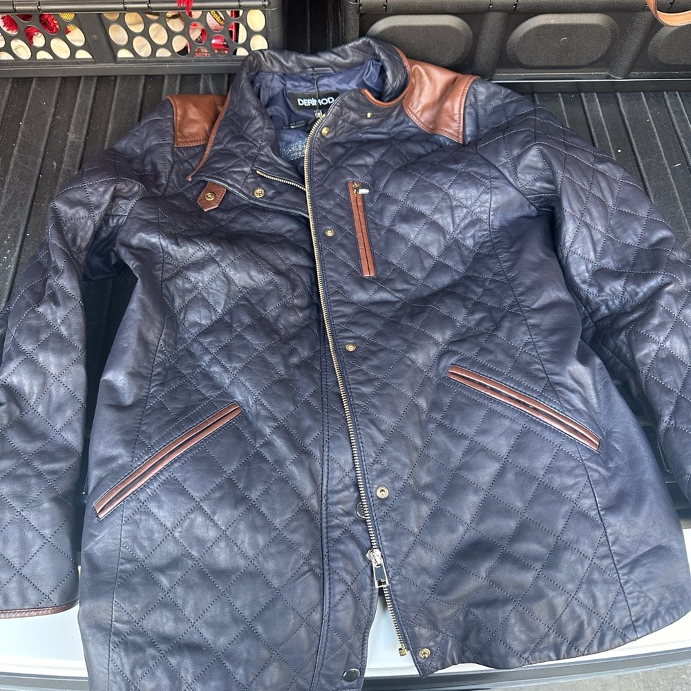 Women’s heavy leather  jacket